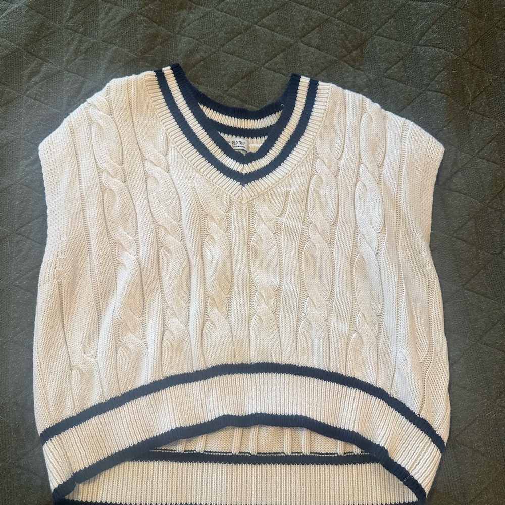 Cropped Cable Knit V-Neck Sweater Vest in Cream with Navy Trim